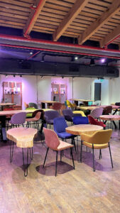 Bar UWAGA Piwo w Fabryce Norblina w Warszawie – realizacja instalacji Grupy KDM (4/4)