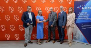 odpisanie umowy na prace projektowe, siedziba Uczelni Łazarskiego, czerwiec 2026