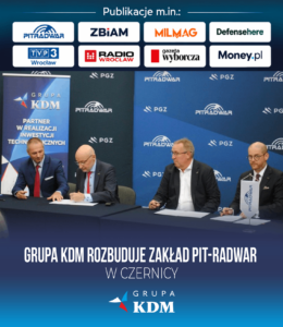 Grafika z logotypami mediów, które informowały o modernizacji zakładu PIT-RADWAR w Czernicy – podpisanie umowy z Grupą KDM